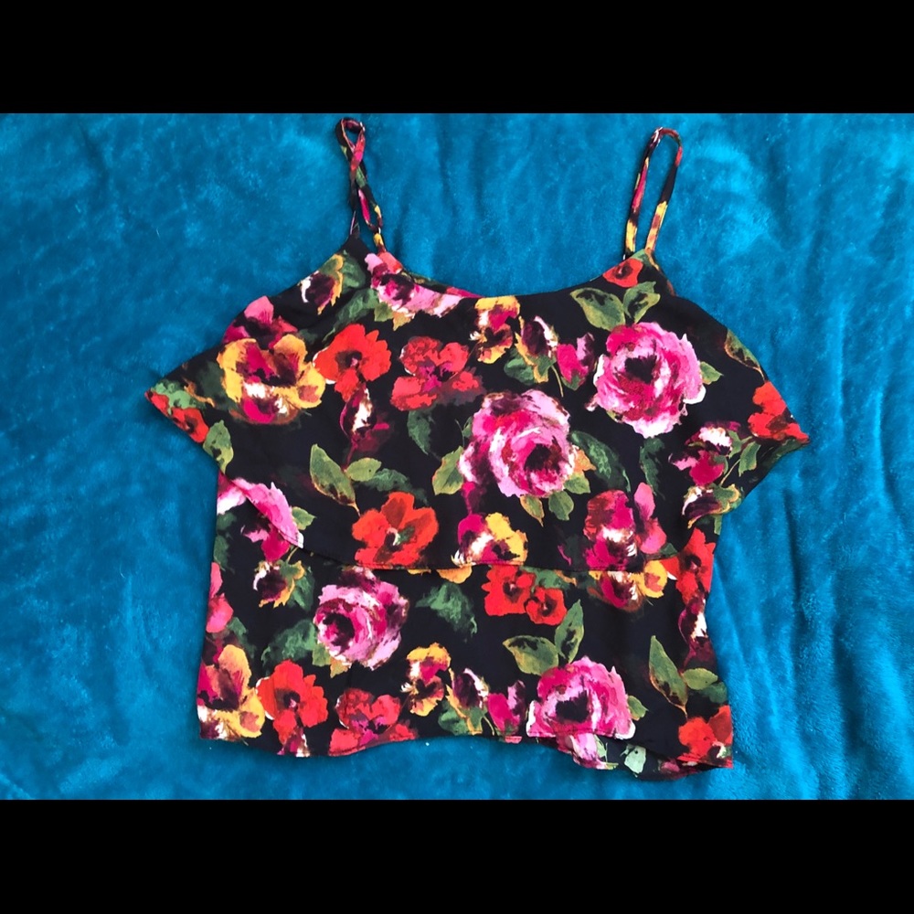 Roses string crop top